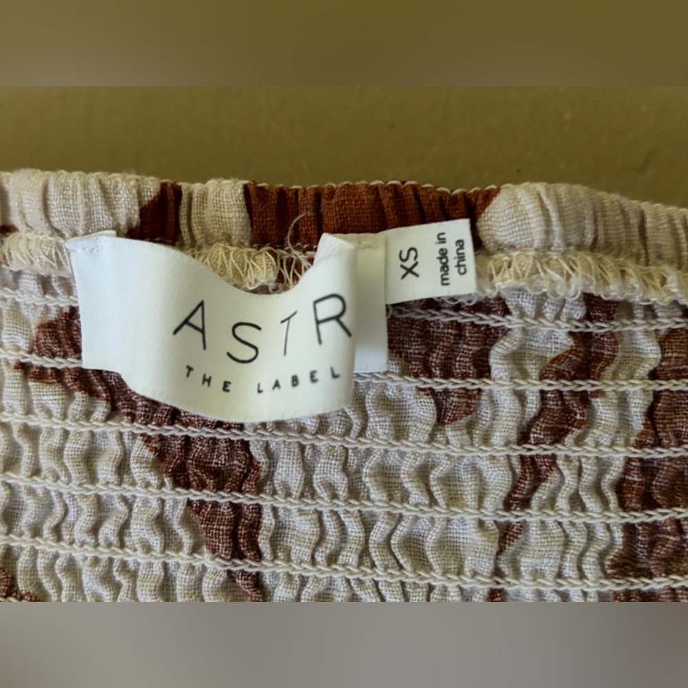 NWOT ASTR the Label Heather Dress Rust Abstract - Picture 3 of 8